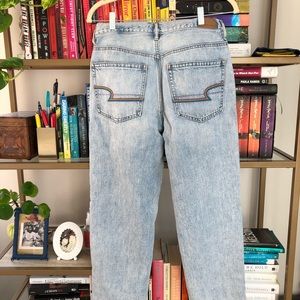 AE Pride 90s Boyfriend Jean